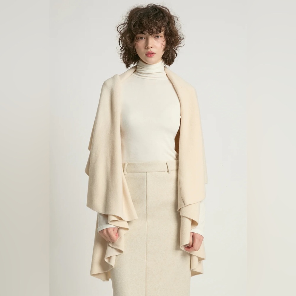 LOOK BY M Chic Cream Women's Vest Poncho One Size
